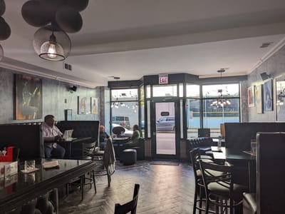 16th Street Bar & Coffee Lounge