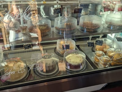 17 Hands Coffee/Robin Simmons Bakery