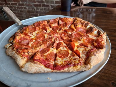 1905 Featuring Southern Ground Coffee Bar & Fox's Pizza Den