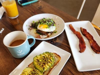 2 Birds Coffee And Cafe