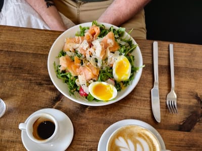 2 Birds Coffee And Cafe