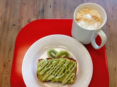 4 Roots Juice Bar & Gluten Free Cafe