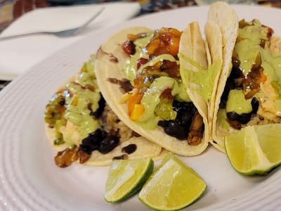 4 Roots Juice Bar & Gluten Free Cafe