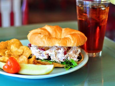 421 Coffeehouse & Bistro