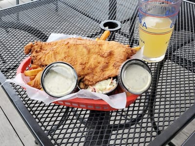 44 North Coffee - Stonington Café