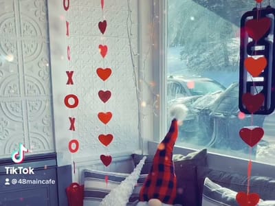 48 Main Cafe & Creperie