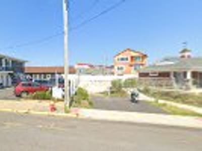 5 Ocean Coffee & Boutique