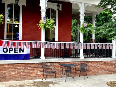 512 Coffee and Ice Cream