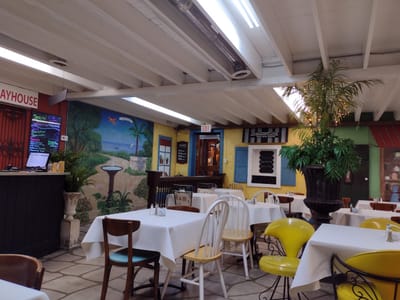 5th Street Marketplace and Gourmet Café