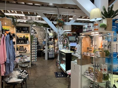 5th Street Marketplace and Gourmet Café