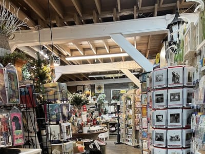 5th Street Marketplace and Gourmet Café