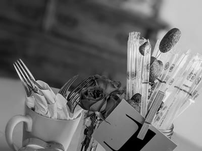 6 Blessings Café & Boutique