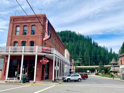 6th & Cedar Espresso Bar & Saloon