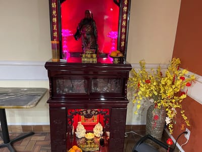 8 Cafe Vietnamese Coffee Shop and Billiards