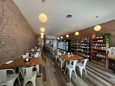 ACRESinn | Market-Cafe and Restaurant