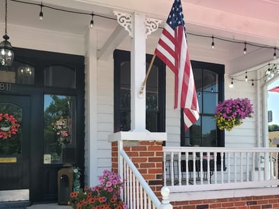 Adonna's Garden St Cafe and Bakery