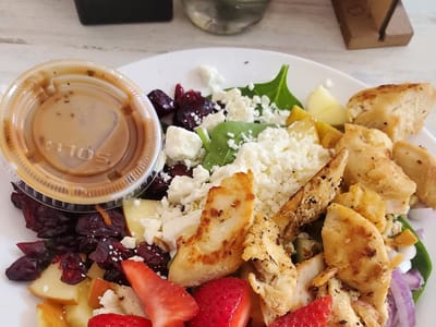 Adonna's Garden St Cafe and Bakery