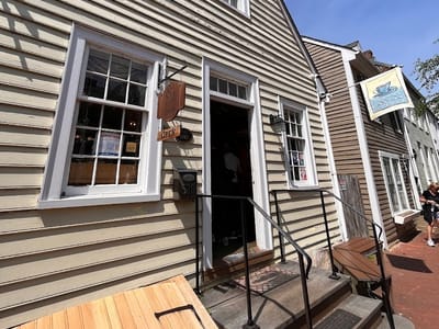 Agora Downtown Coffee Shop & Roastery