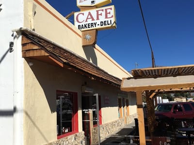 Alabama Hills Cafe & Bakery