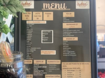 AM/Coffee & bubble bar