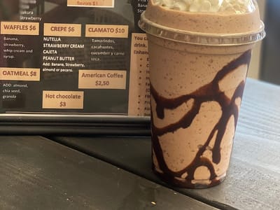 AM/Coffee & bubble bar