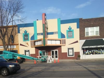 Annie Mae's Internet Café