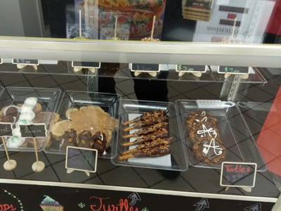 Annies Sweets & Gifts