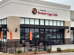 Another Broken Egg Cafe