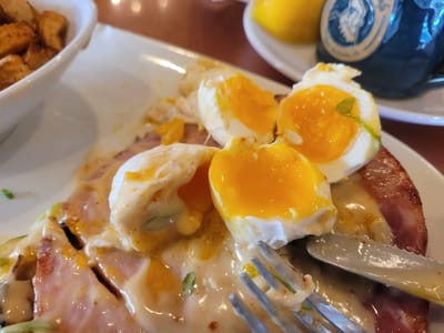 Another Broken Egg Cafe