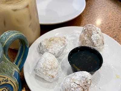 Another Broken Egg Cafe