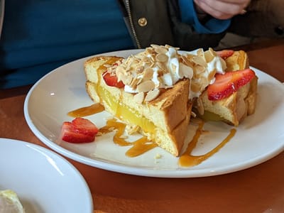 Another Broken Egg Cafe