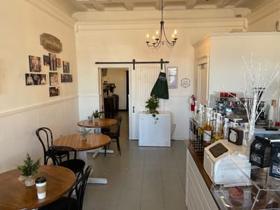 Antoinnette’s Coffee House