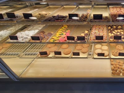 Apple Annie's Bake Shop