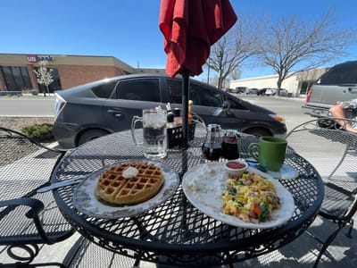 Apple Barrel Deli & Bakery