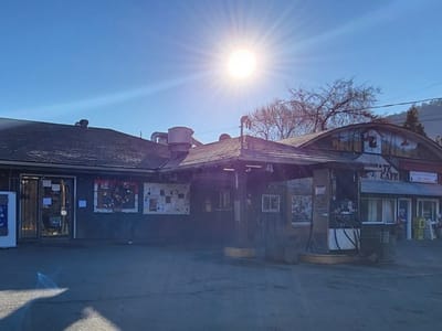 Applegate Store & Café