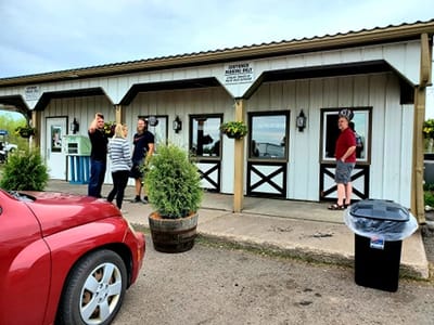 Arnold's Roadside Cafe