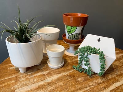 Art & Clay On Main/Square 7 Coffee House