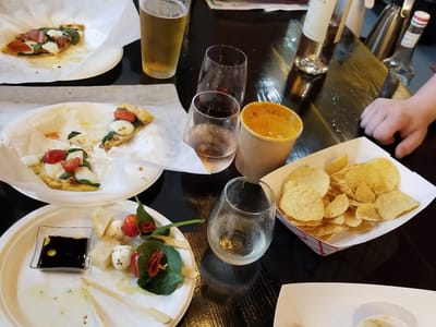 Artisans Books & Coffee