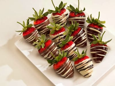 Aspen Leaf Frozen Yogurt featuring Rocky Mountain Chocolate Factory