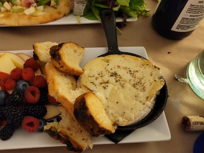 Aurora Vines and Vibes