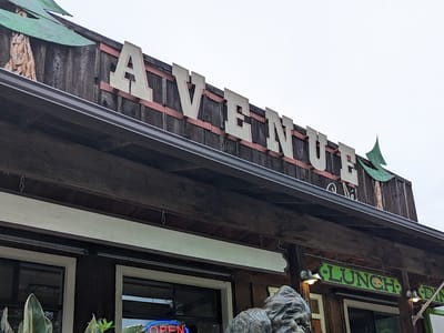 Avenue Cafe