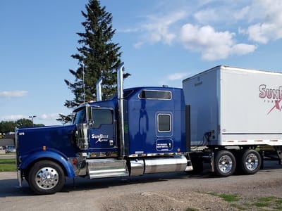 Award Winning Truck Wash & Laughing Larry's Lunchroom