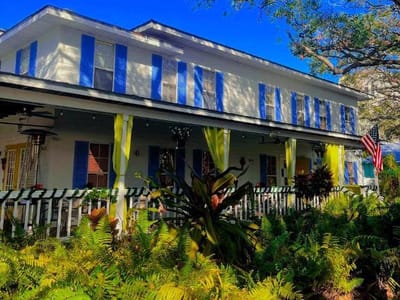 Baby Brie's Café, Coffee & Wine Bar