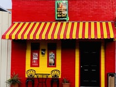 Baby chicken & beignets