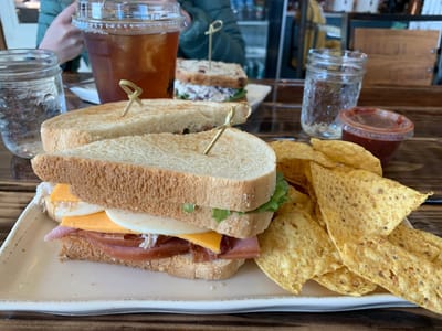 Backroads Coffeehouse & Lunchboxx