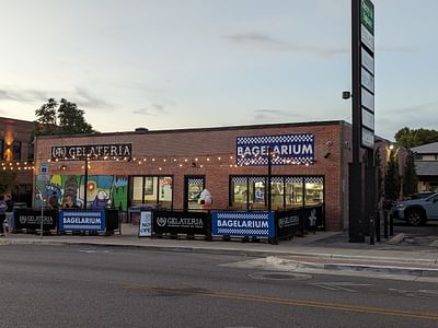 Bagelarium & STG Gelateria on Cherry Street