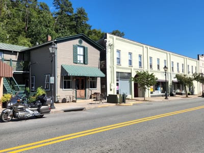 Baine's Books & Coffee