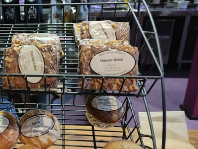 Ballyhoo Books & Brew