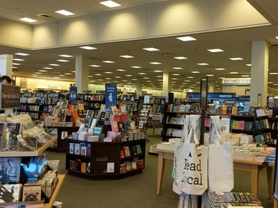 Barnes & Noble