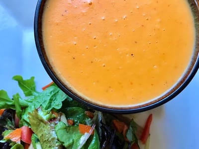 Basecamp Cafe and Info Lounge